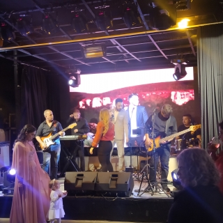 Palco para shows ao vivo Sorocaba Estrutura de palco para eventos Itu Iluminação cênica para casamentos Sorocaba Palco para shows ao vivo Sorocaba Painel de LED para eventos Salto Sonorização para palestras corporativas Porto Feliz